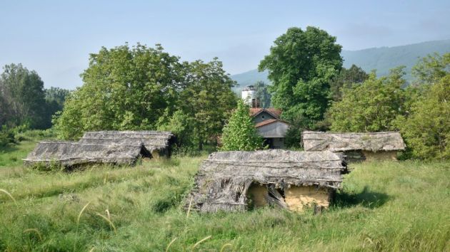 Neolitsko naselje i Arheo park Pločnik kod Prokuplja