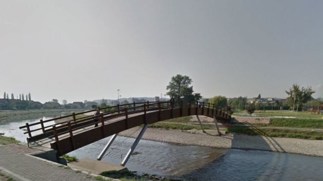 Pešački most kod Popove plaže Zaječar