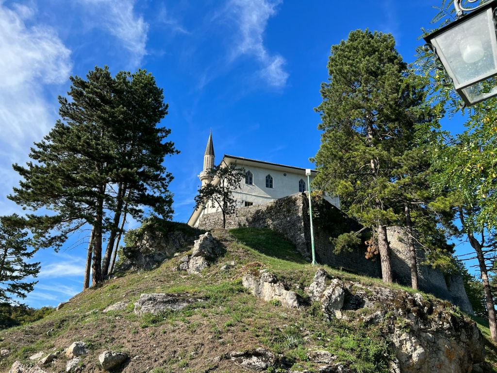 Gradska džamija Cazin