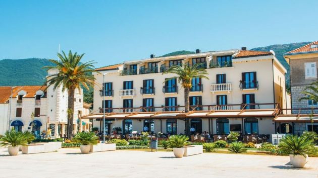 hotel Pine Tivat