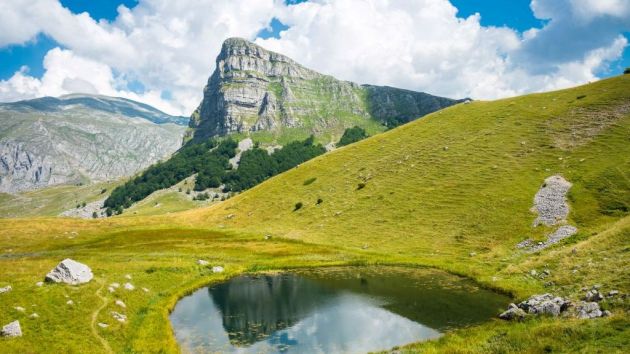Vrh Kuk jezero Jagodino planina Volujak