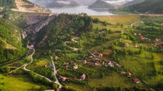 naselje Zaovine kod Bajine Bašte