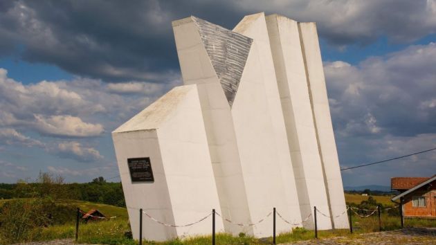 Memorijalni kompleks Pojezna kod Dervente