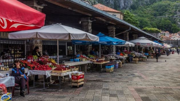 Gradska pijaca Markat Kotor
