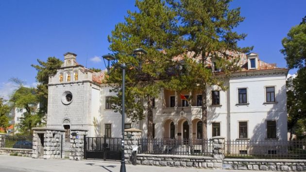 Fakultet za crnogorski jezik i književnost Cetinje