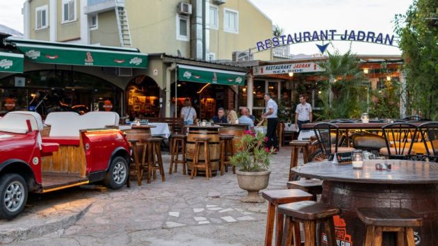 Restoran Jadran kod Krsta Budva