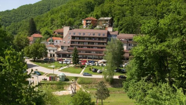 Hotel i Specijalna bolnica za rehabilitaciju Gejzer Sijarinska banja