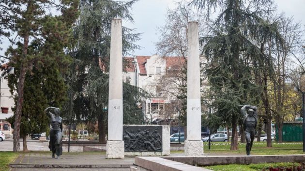 Spomen kosturnica palim borcima i žrtvama fašizma Gradski park Obrenovac