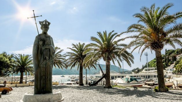 Spomenik kralju Stefanu Tvrtku I Kotromaniću Herceg Novi
