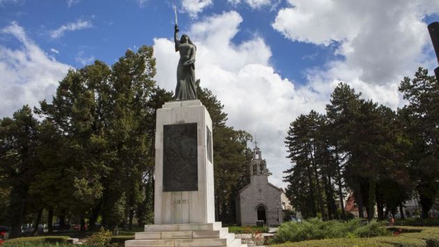 Spomenik Lovćenska vila Cetinje