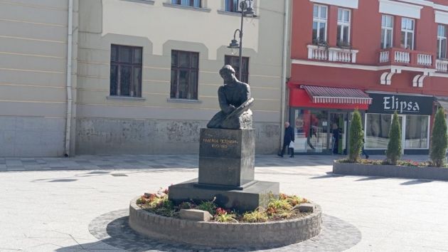 Spomenik Nadeždi Petrović Čačak