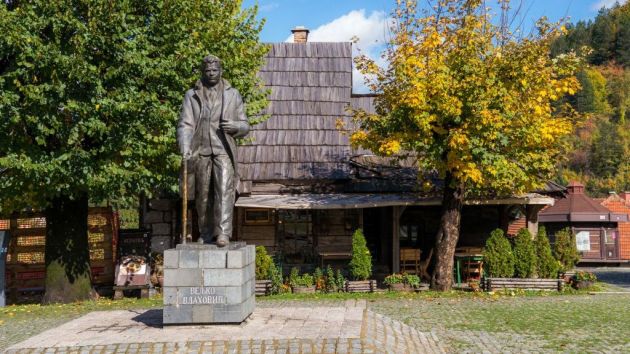 Spomenik Veljku Vlahoviću Kolašin