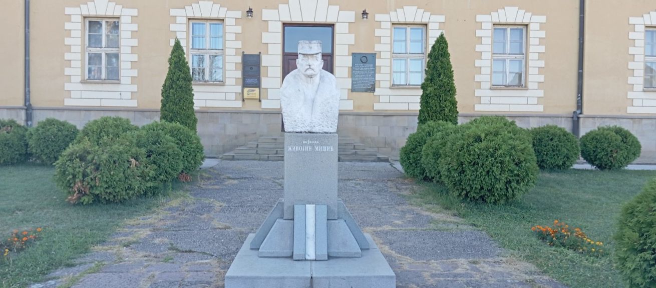 spomenik vojvodi Živojinu Mišiću Gornji Milanovac